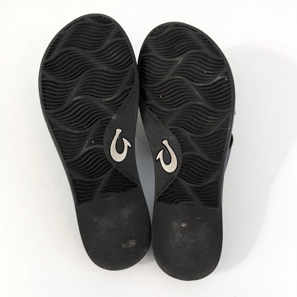 OLUKAI La’i Lai black brown square buckle criss cross straps Slide sandals - Picture 3 of 5